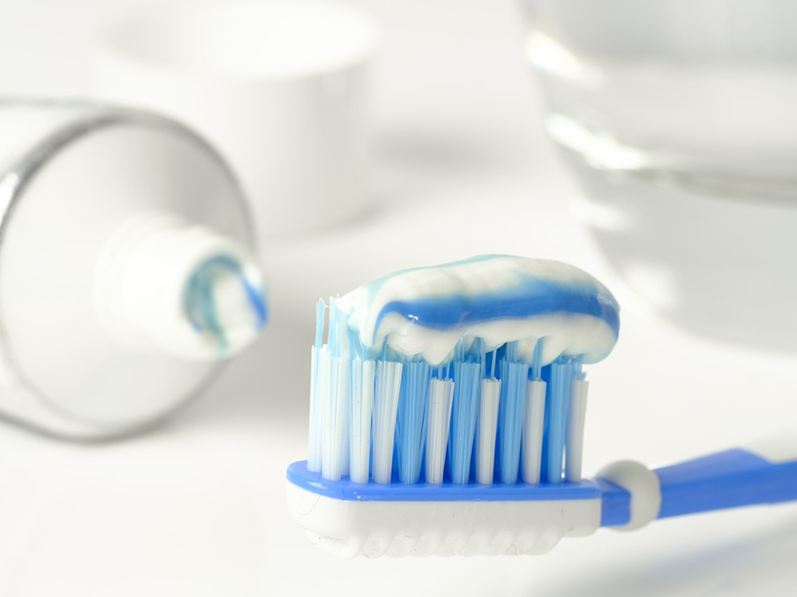 What can I use instead of toothpaste?