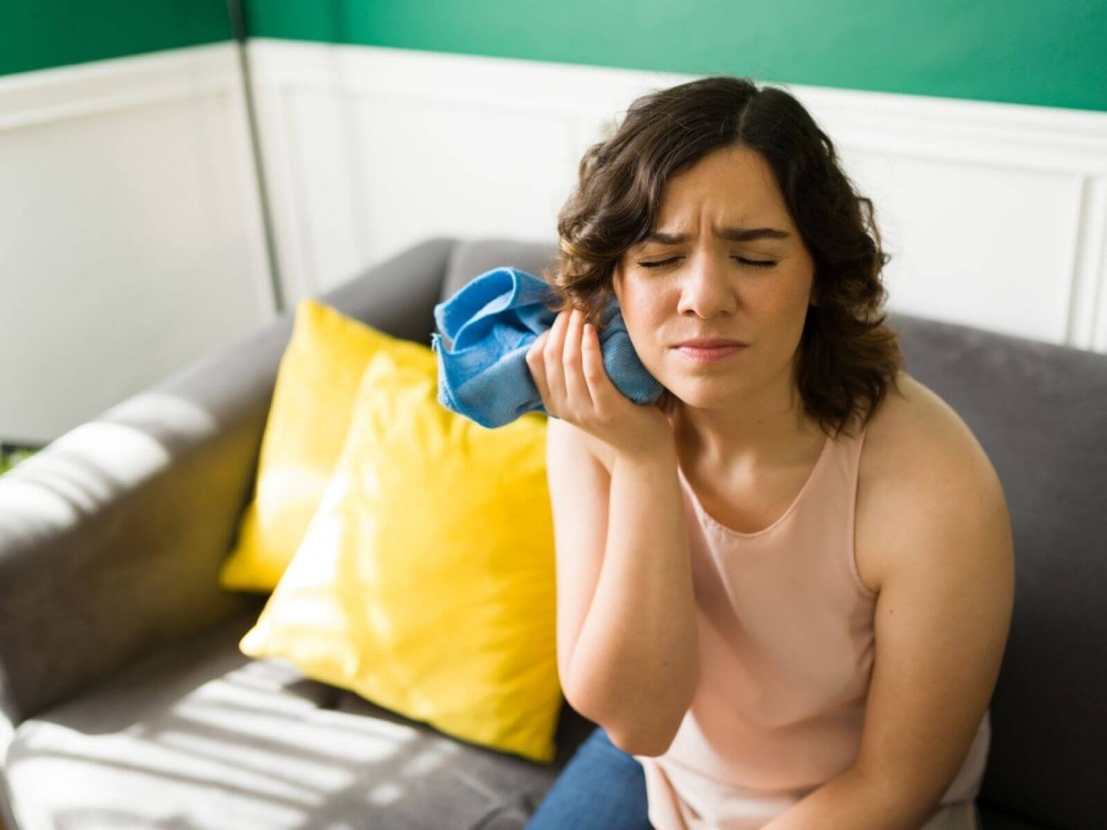 Wisdom Tooth Decay: Causes, Symptoms, And Treatment Options
